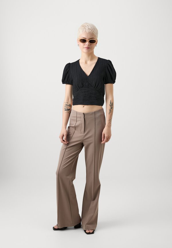 Vero Moda Petite VMANDREA CROPPED