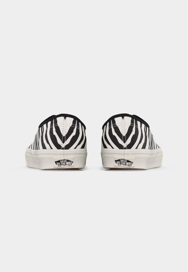 Vans AUTHENTIC UNISEX