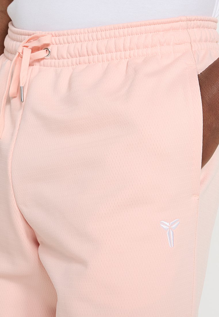 Nike Performance