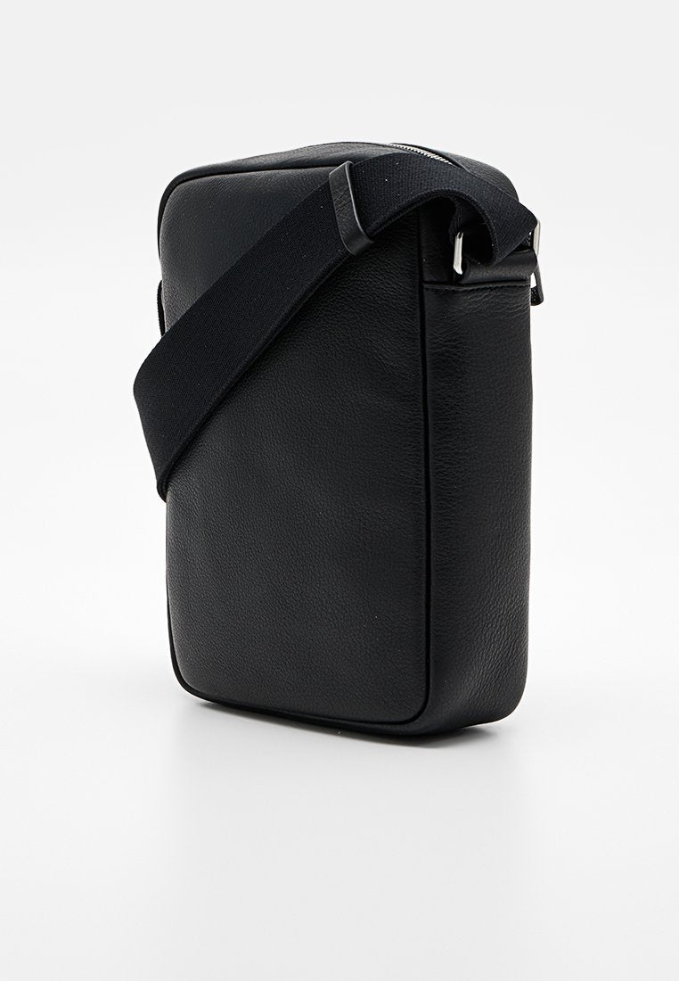 Marc O'Polo CROSSBODY BAG M