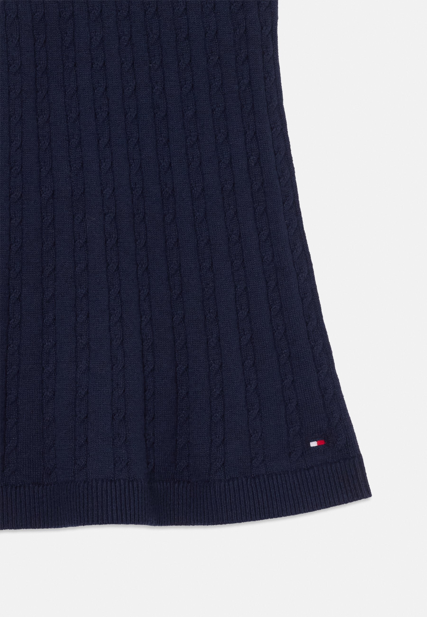 GLITTER WAISTBAND MINI CABLE KNIT SKIRT Media 3