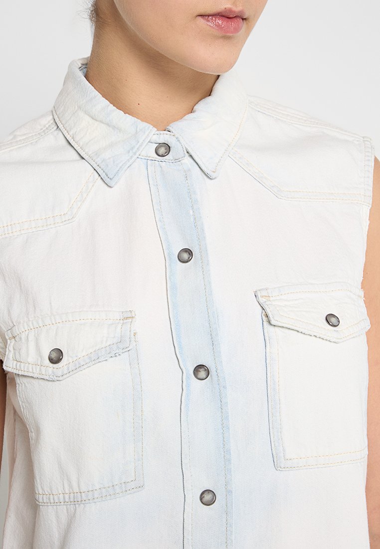 7 for all mankind
