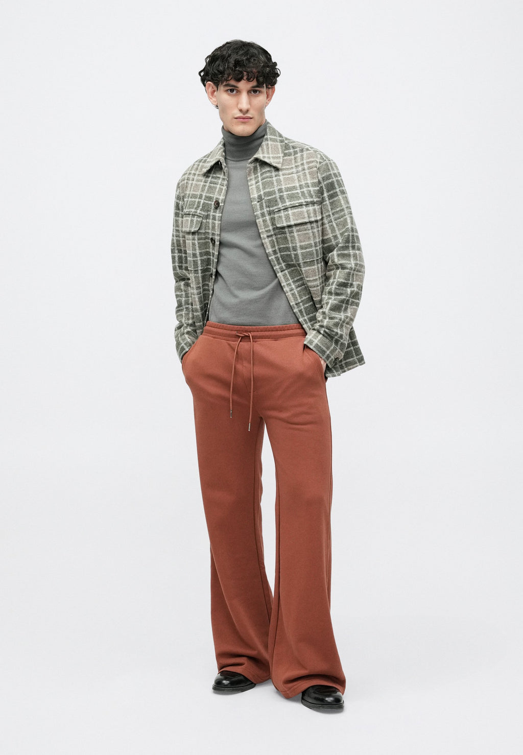 Essential Collective LOOSE FIT TRACK PANT