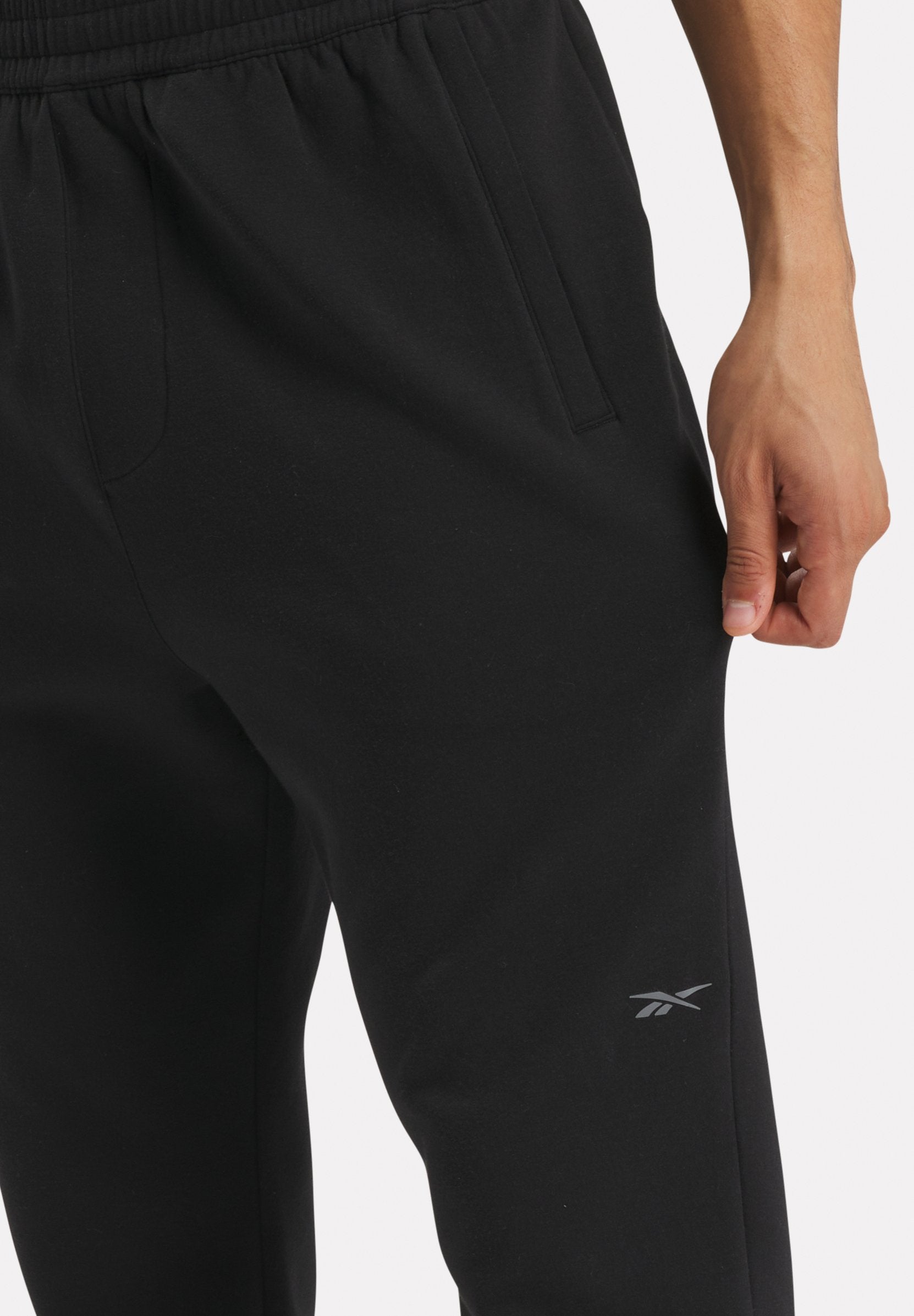 Reebok ACTIVE COLLECTIVE