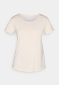 Damen-T-Shirt mit kurzen Ärmeln in cremefarbener Ausführung, rundem Ausschnitt, glattem Stoff und einem dezenten, geschwungenen Saum vor einfachem Hintergrund.