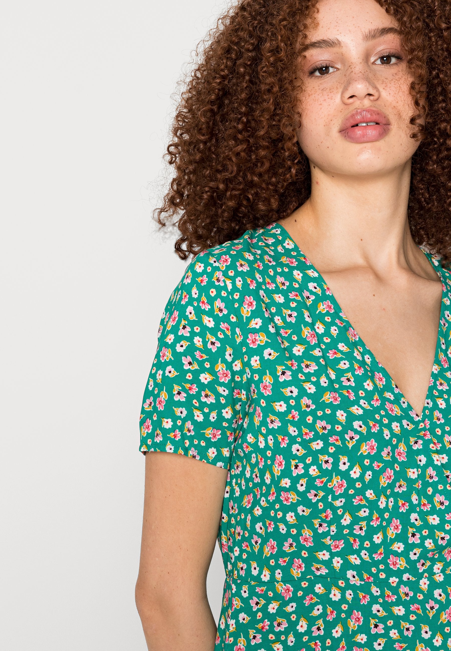 VILA VIEVA AYA V NECK DRESS