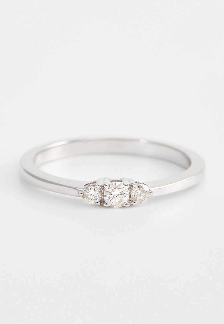 Revoni  0.15 CT DIAMOND