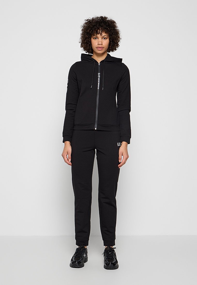 EA7 Emporio Armani Trainingsanzug Media 1