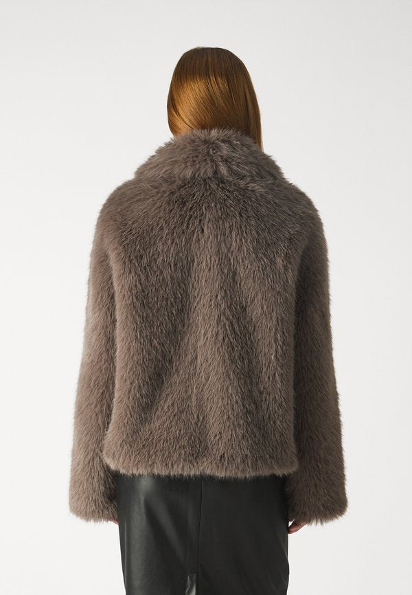 Noisy May Faux fur