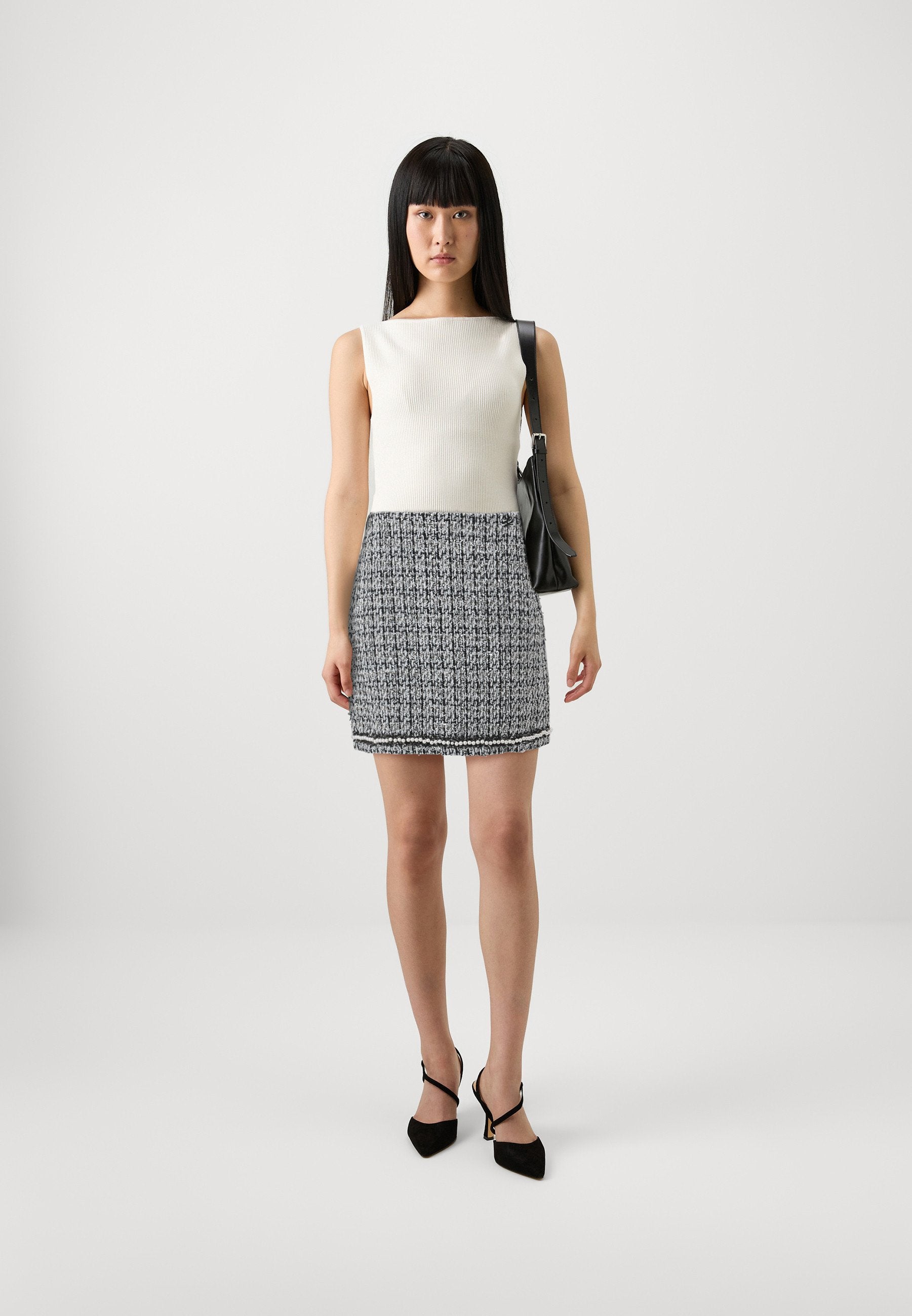 PEARL EMBELLISHED SKIRT Media 2