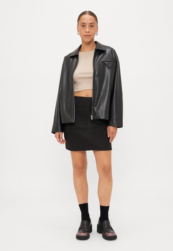 Vero Moda Petite VMKRETA SHORT SKIRT