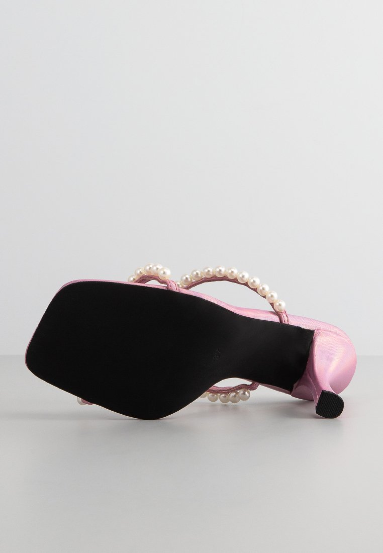Jeffrey Campbell AKOYA