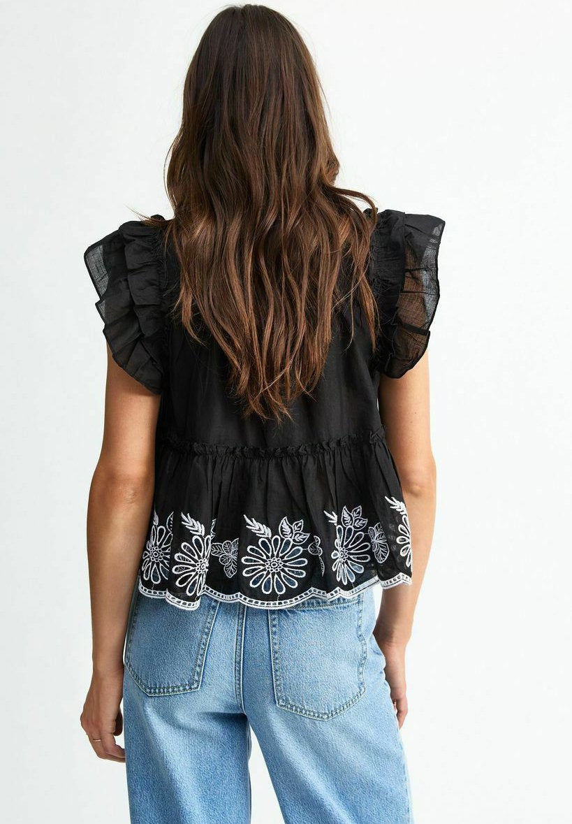 New Look FLORAL EMBROIDERED FRILLY