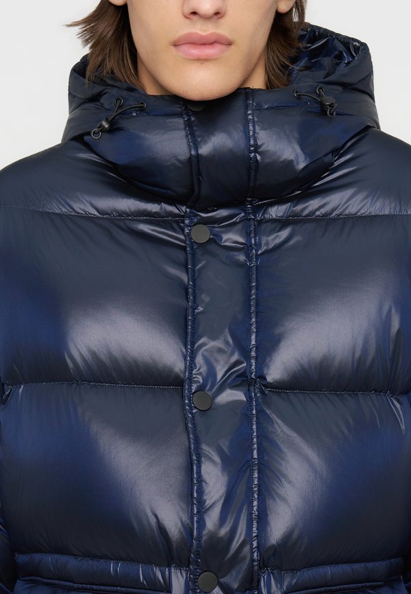 EA7 Emporio Armani