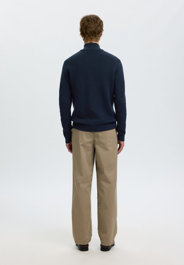 Selected SLMDANE HALF ZIP