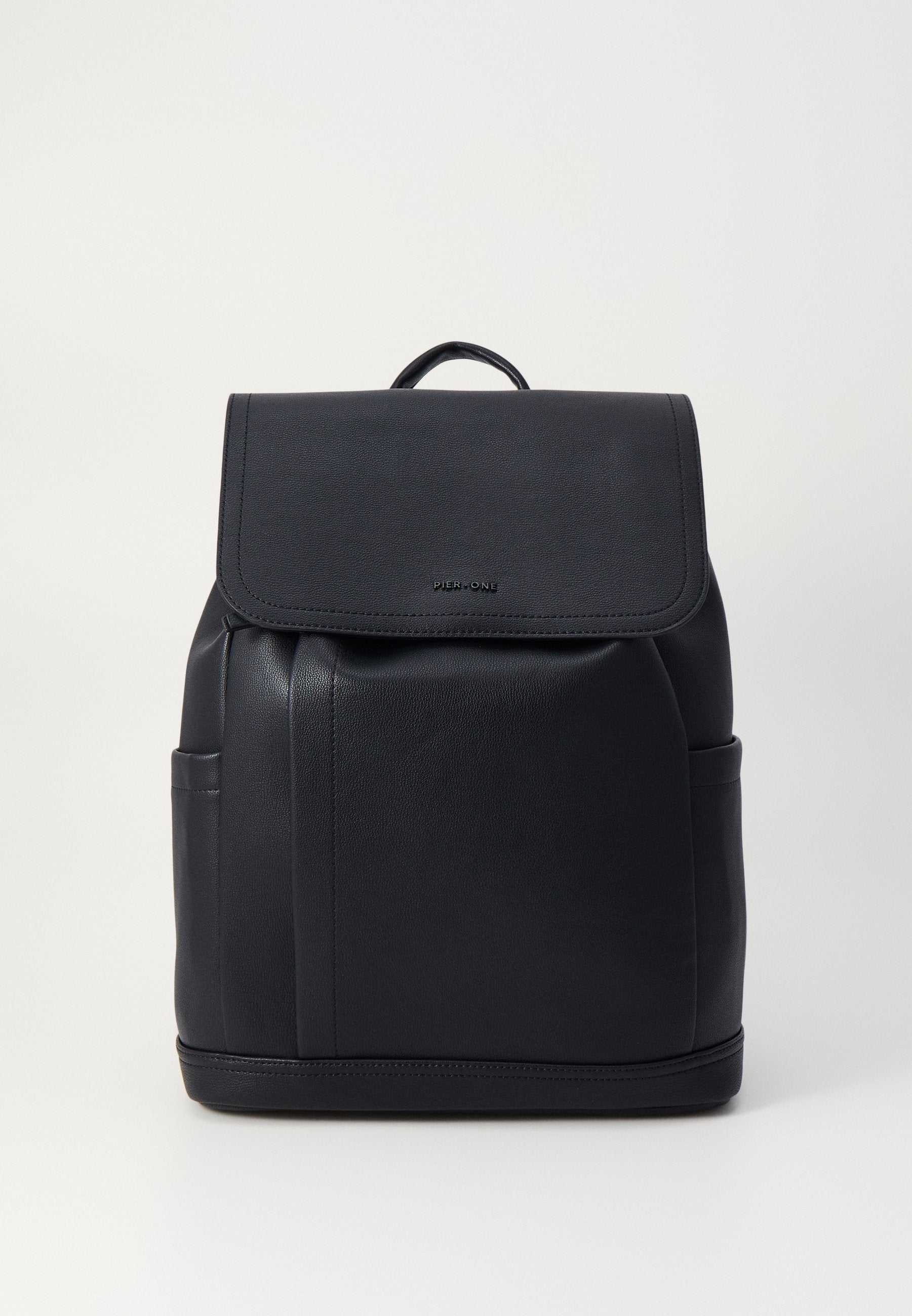 Pier One UNISEX