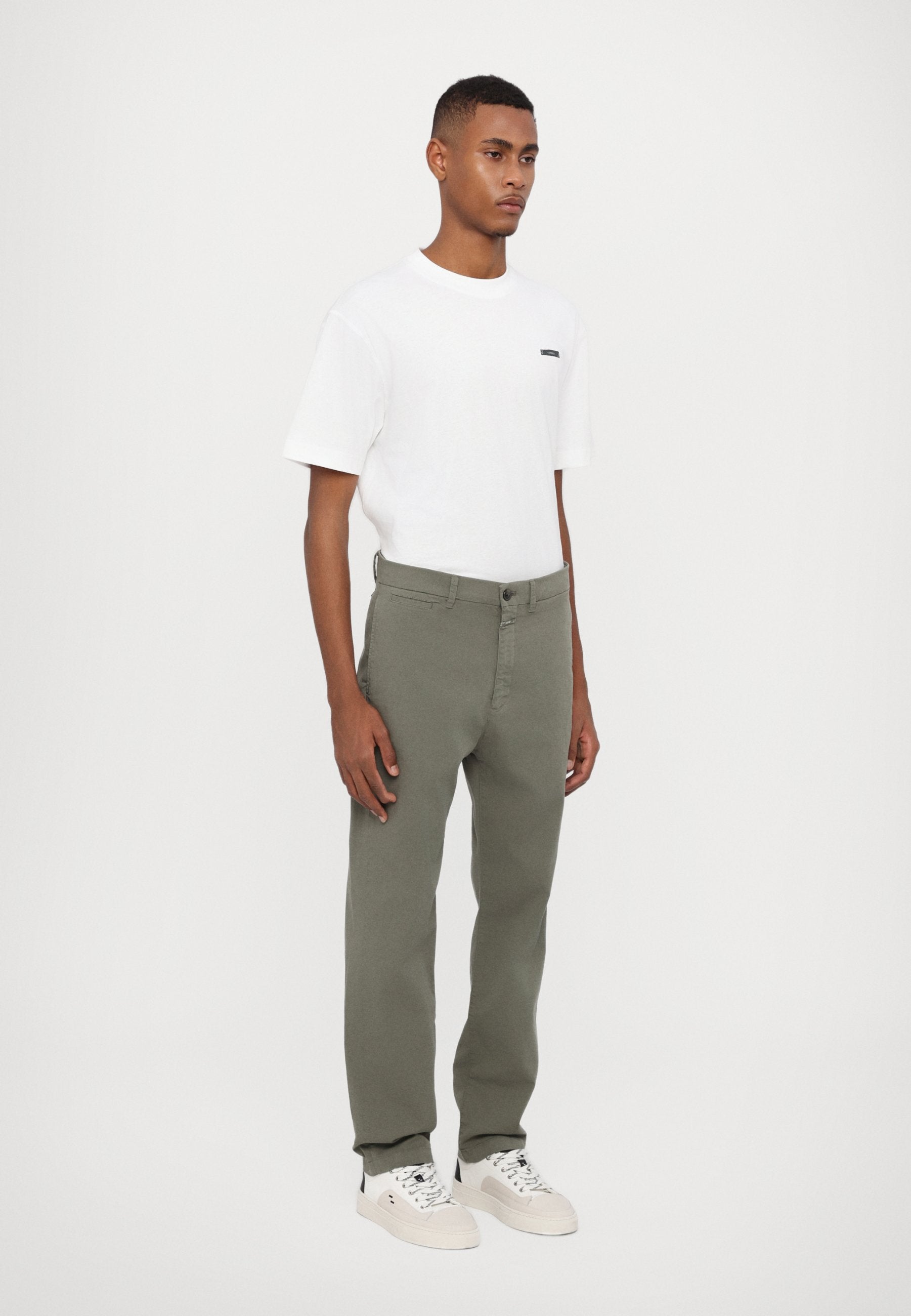CLOSED TACOMA TAPERED