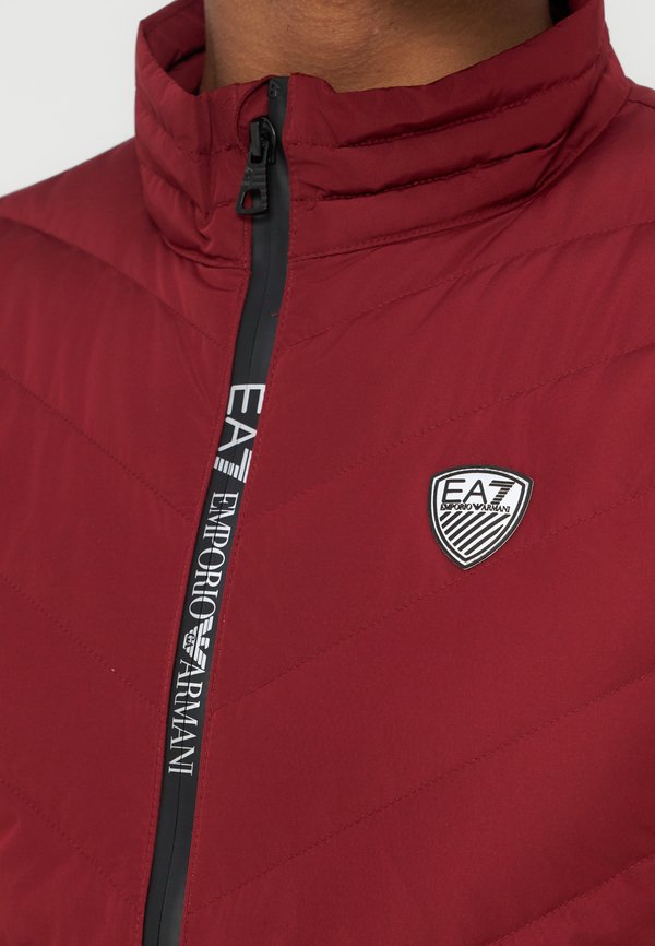 EA7 Emporio Armani