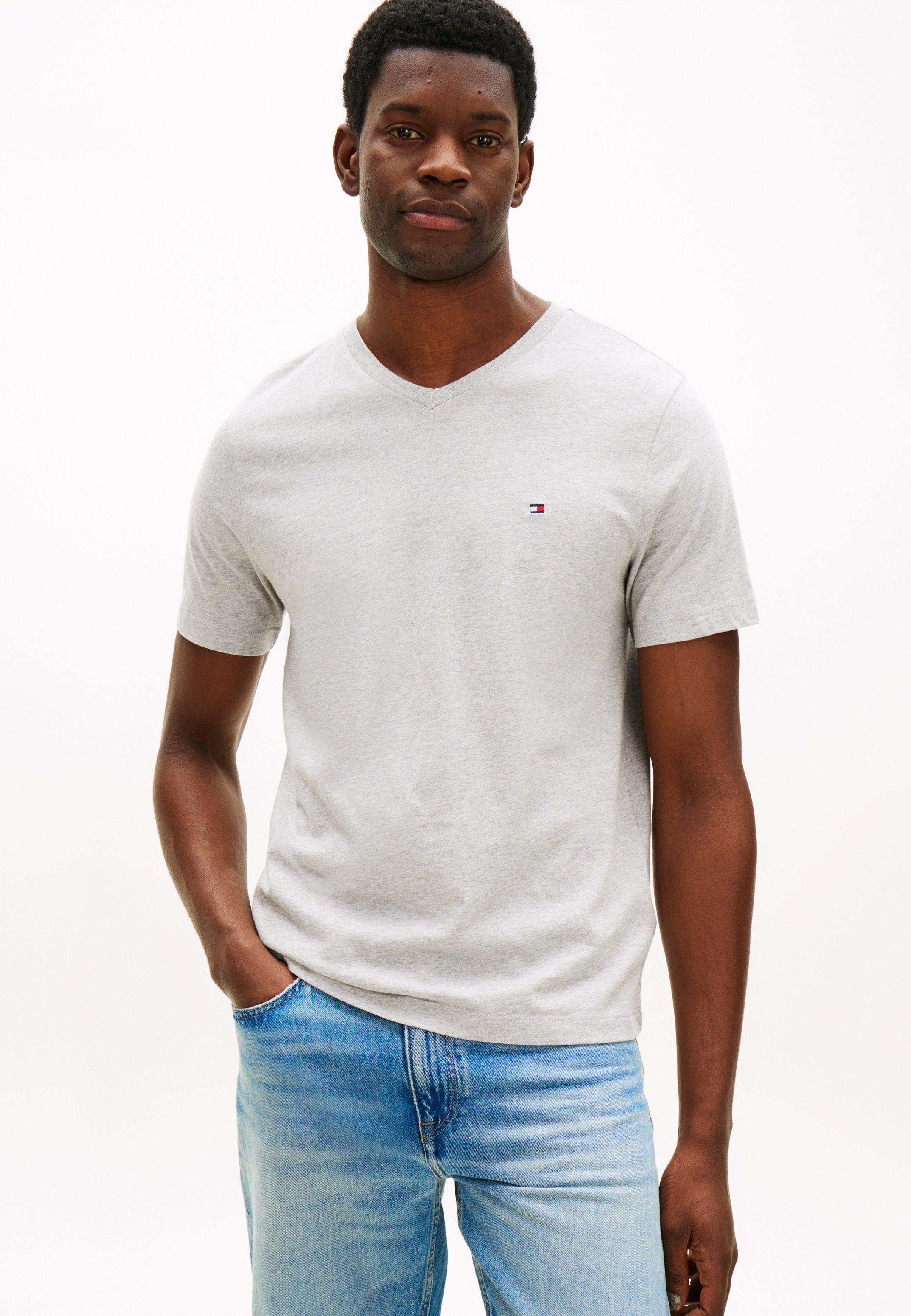 ESSENTIALS TEE Media 3