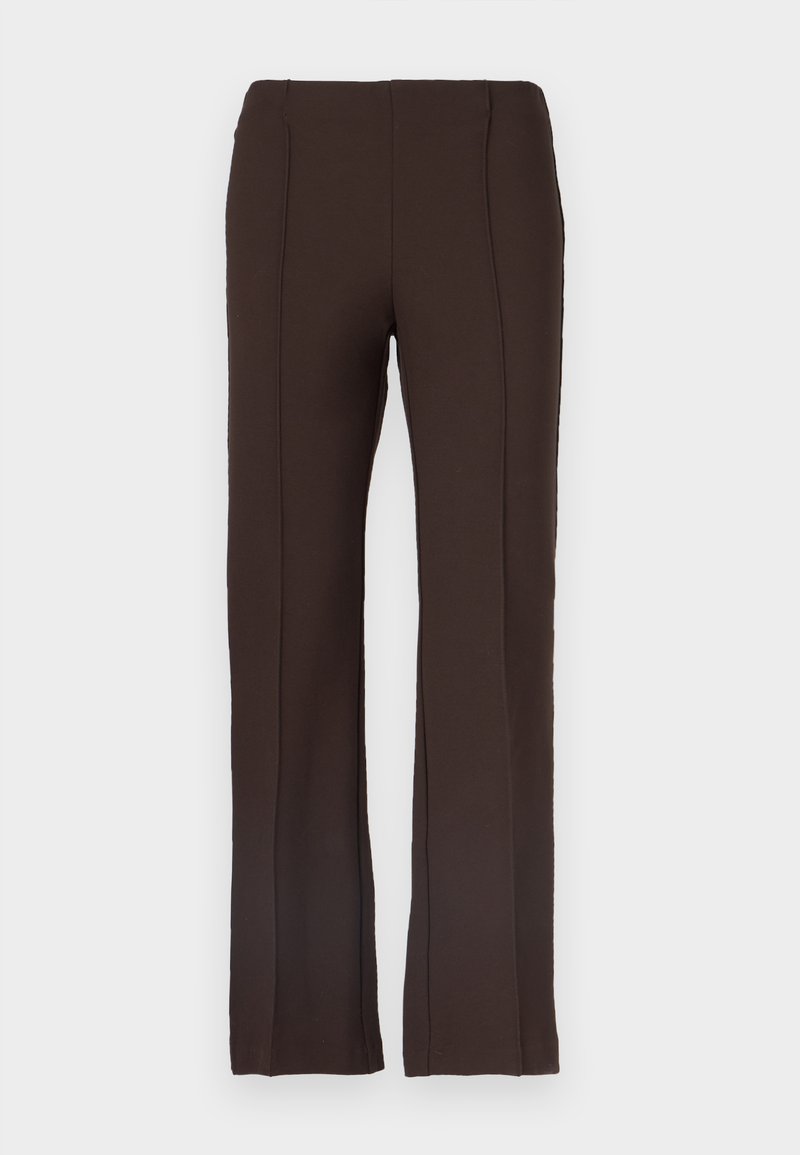 Braune, eng anliegende Hose mit glatter Textur, hoher Taille und vertikalen Steppnähten entlang der Vorderseite, gerade geschnittene Beine.