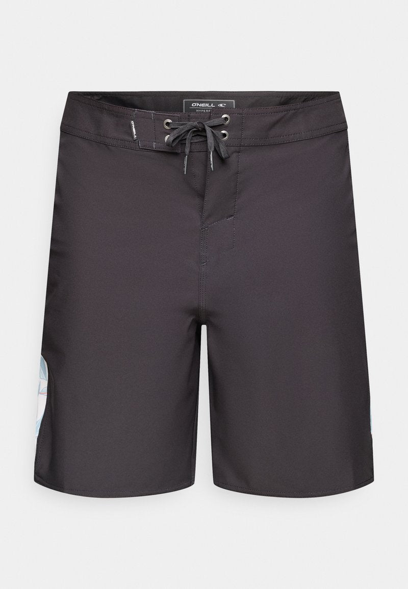 Schwarze Herren-Boardshorts mit Schnürverschluss vorne und dezentem blau-weißem Blumendesign an den seitlichen Einsätzen.