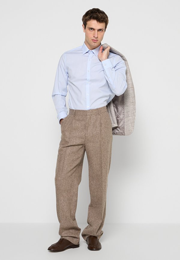 Calvin Klein SLIM FIT