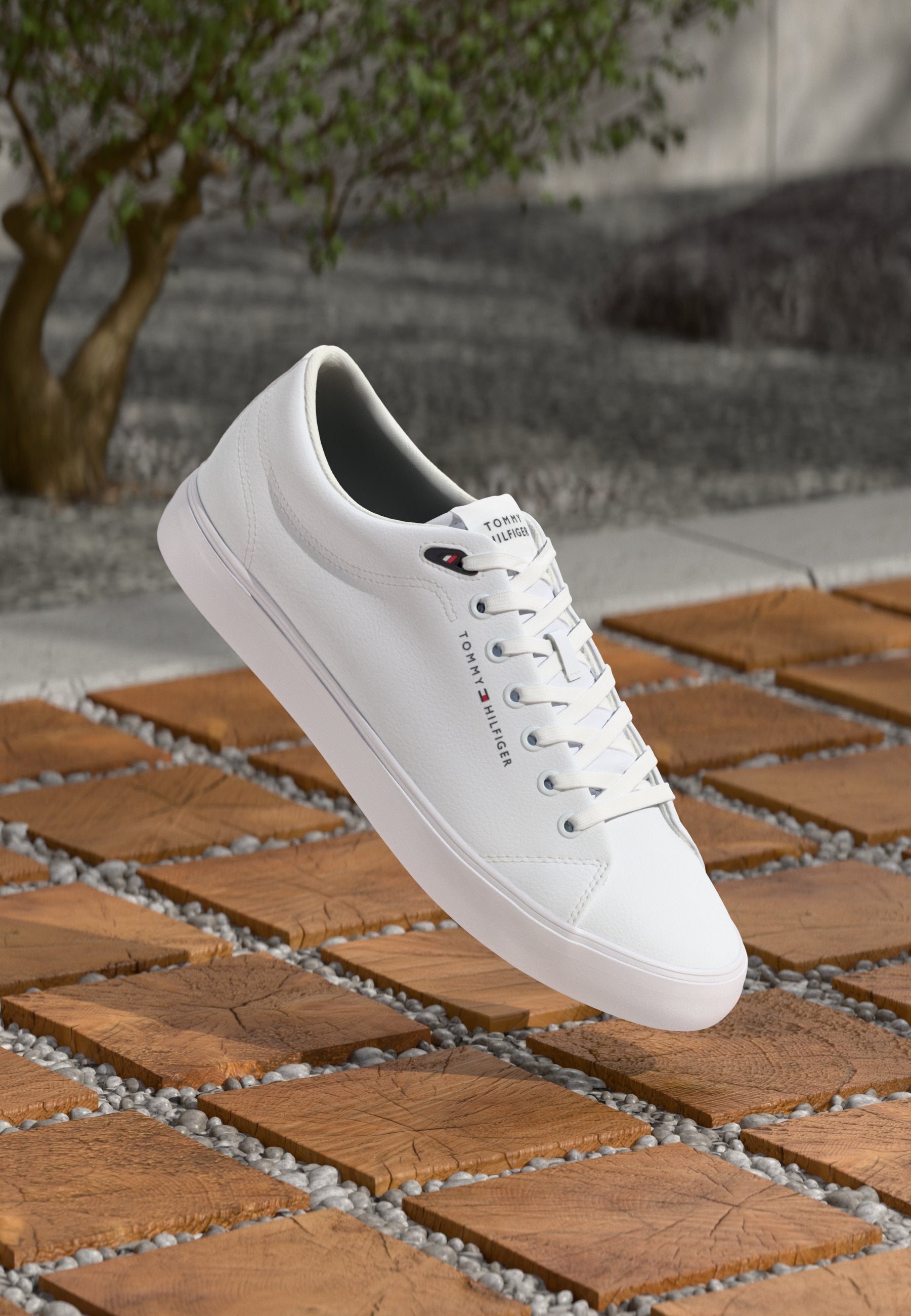 LOGO TRAINERS WITH LEATHER Media 1