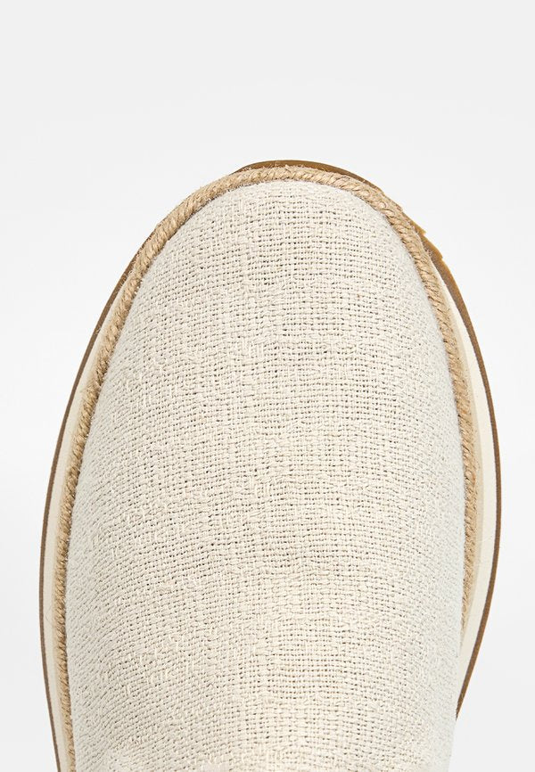 TOMS JOCELYN