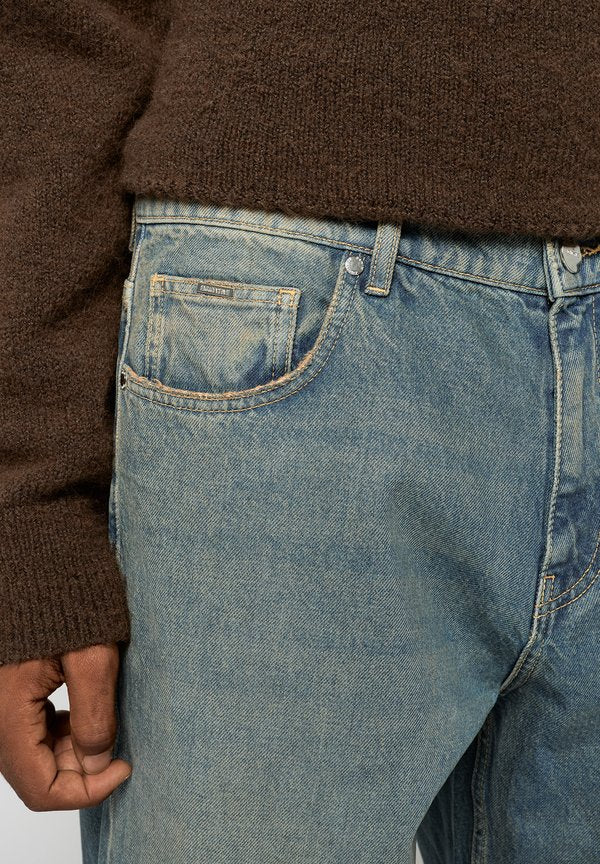 EIGHTYFIVE KNEE CUT