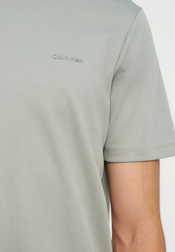 Calvin Klein Jeans