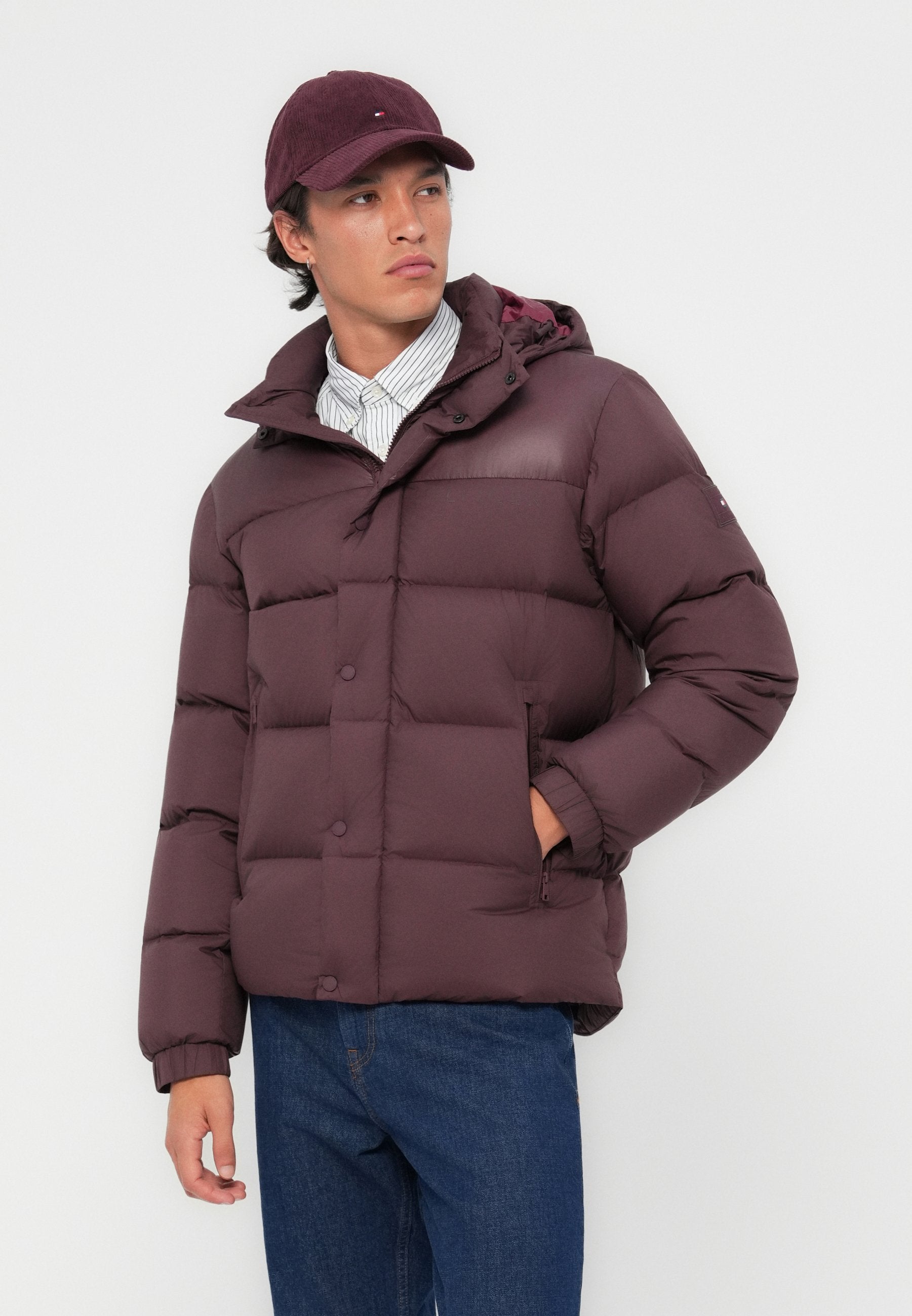 HOODED PUFFER Media 5