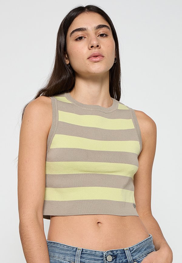DKNY