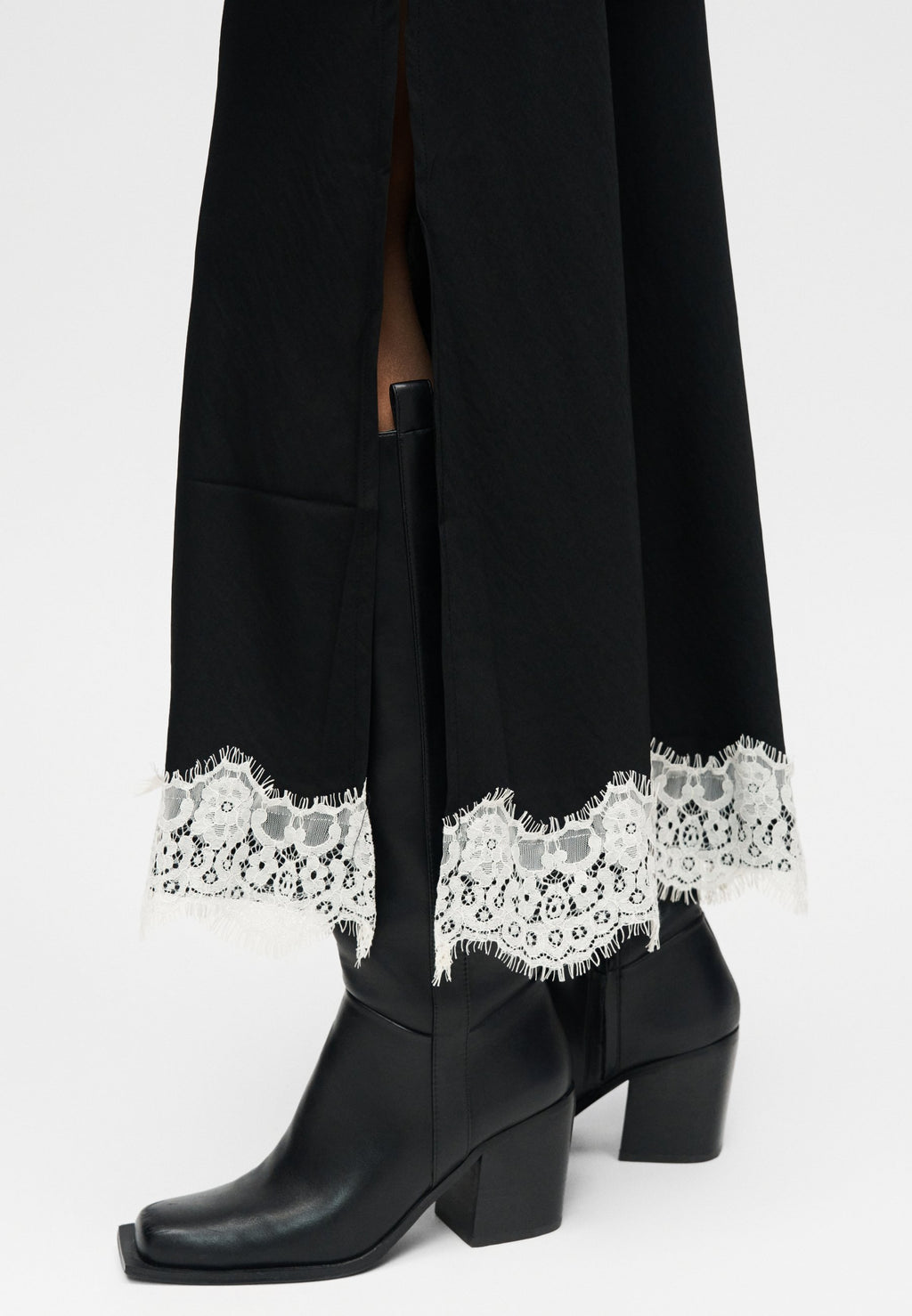GAP TRIM MIDI SKIRT