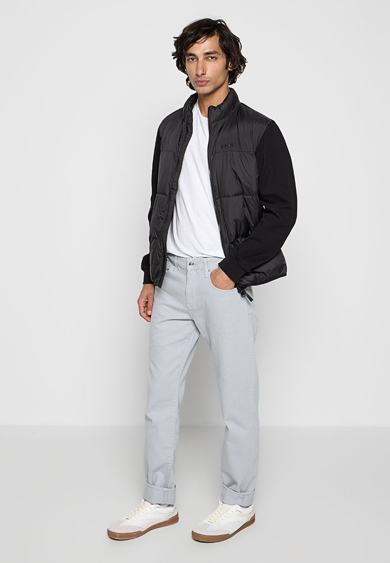 Lyle & Scott FUNNEL NECK HYBRID ZIP THROUGH JUMPER