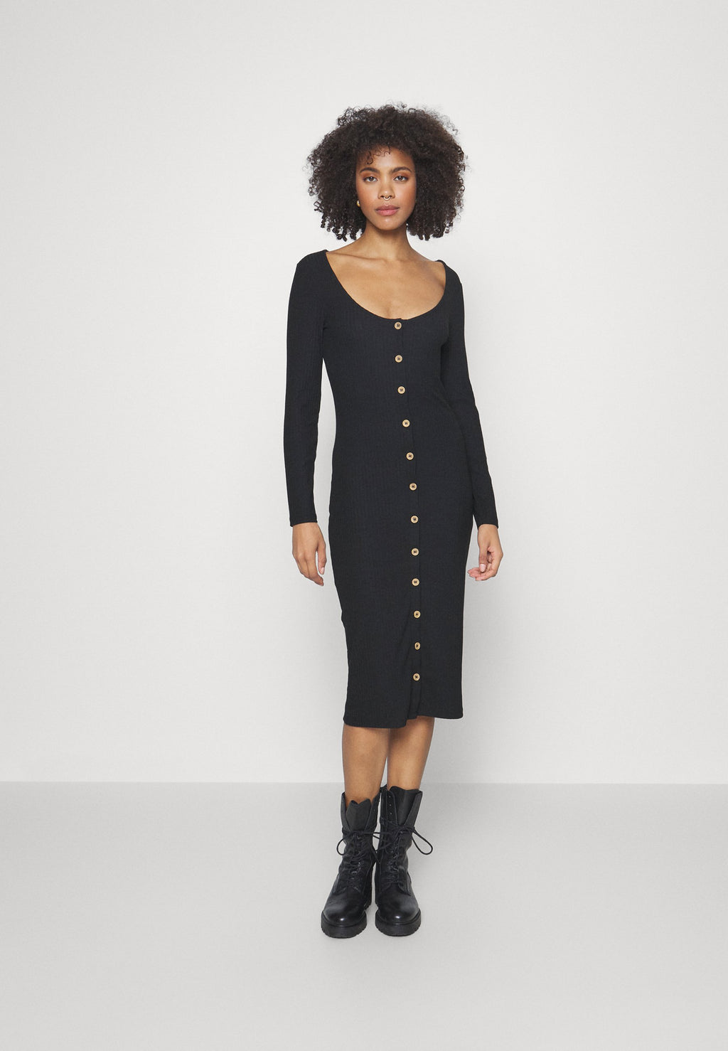 ONLNELLA BODYCON BUTTON DRESS Media 3