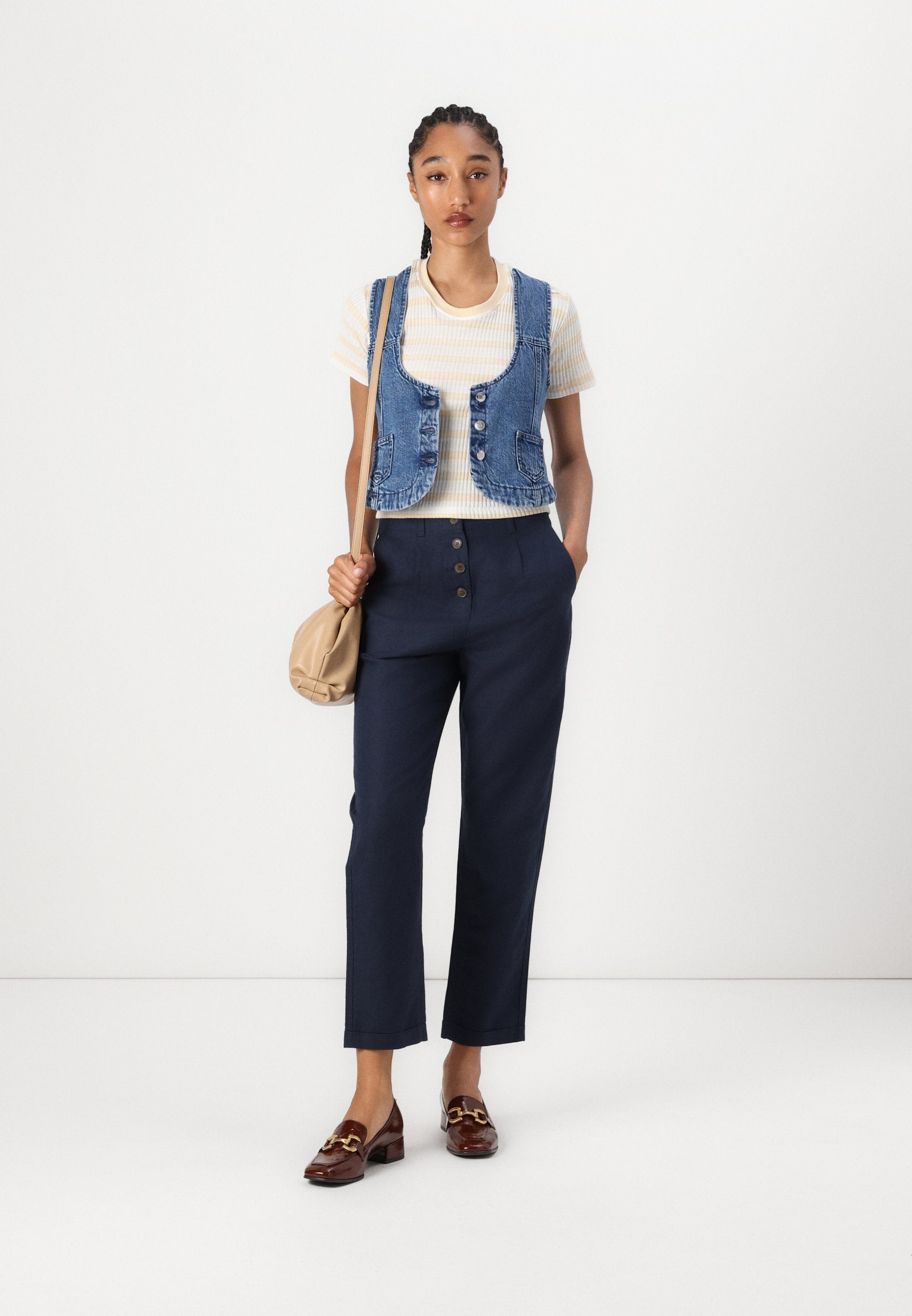 Esprit Weste Media 2