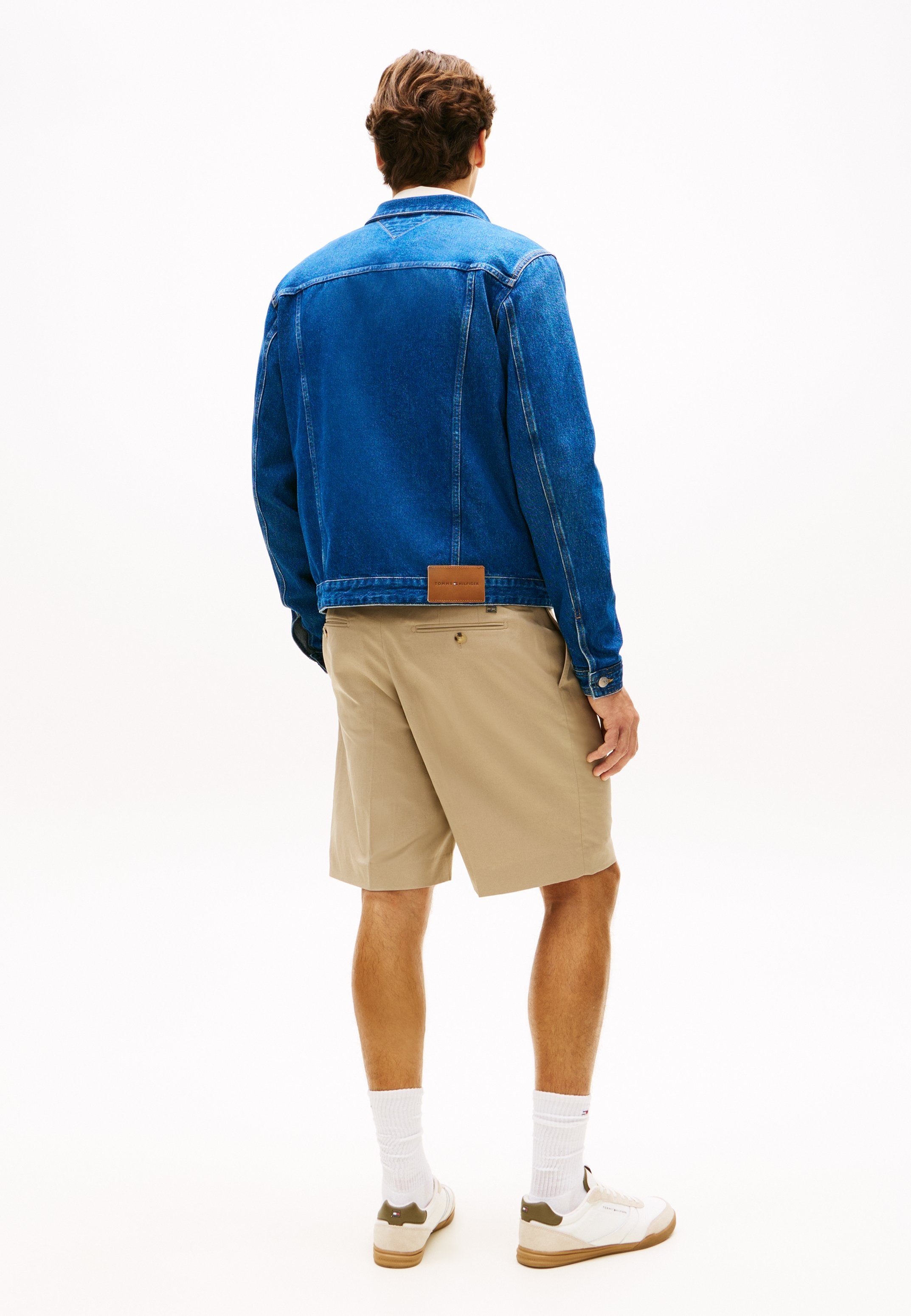 DENIM TRUCKER JACKET Media 4