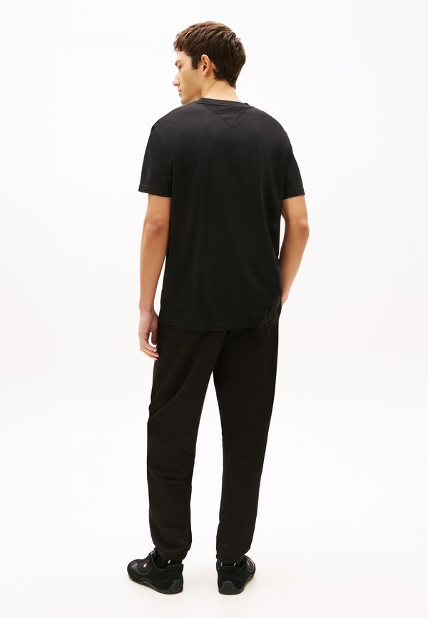 Tommy Jeans TJM REG LINEAR LOGO TEE EXT