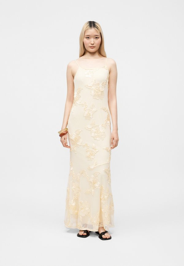 Vero Moda VMQUINN Long - Maxi dress - mellow yellow