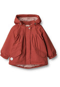 Rote Kinderjacke mit Kapuze, Druckknöpfen, zwei Fronttaschen und gerafften Ärmeln. Gefüttert mit einem weichen, hellen Material.
