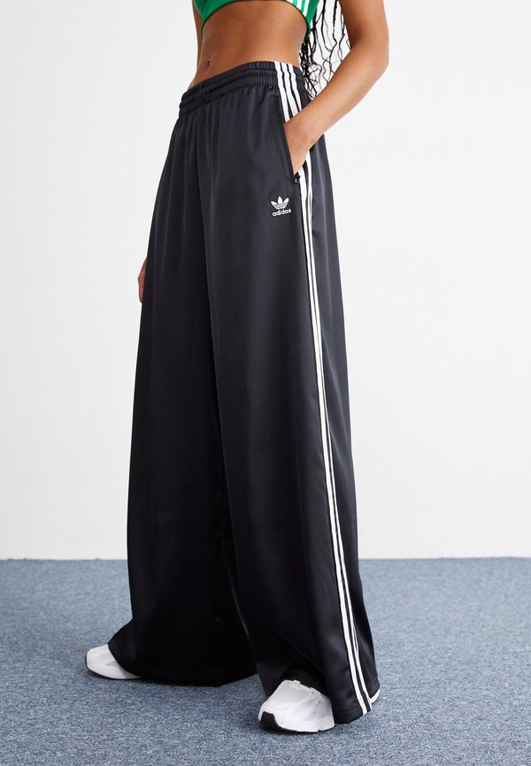 adidas Originals Tracksuit bottoms - black