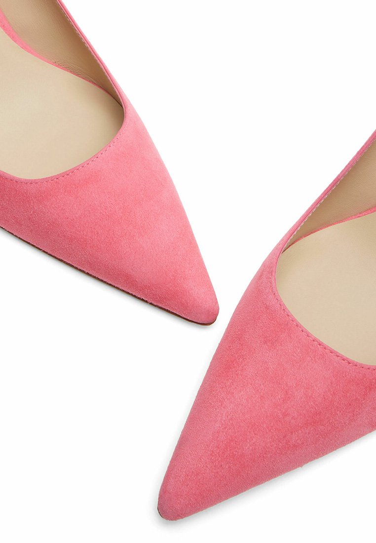 Stuart Weitzman