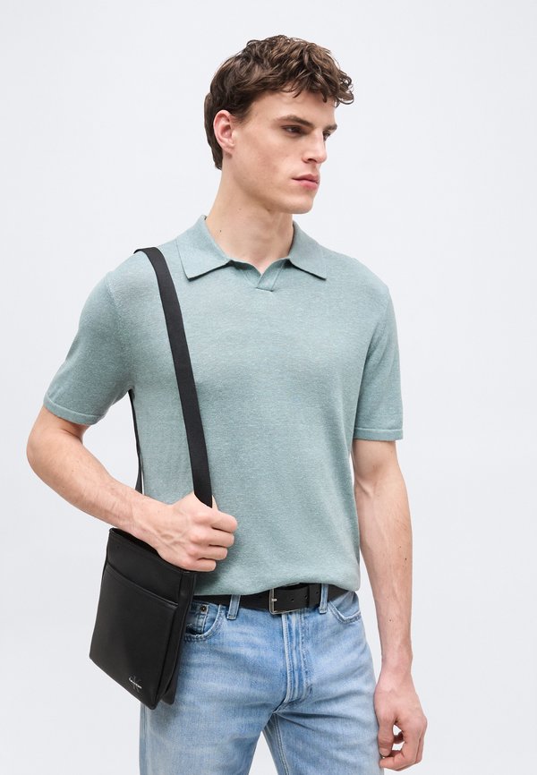 Calvin Klein JOHNNY