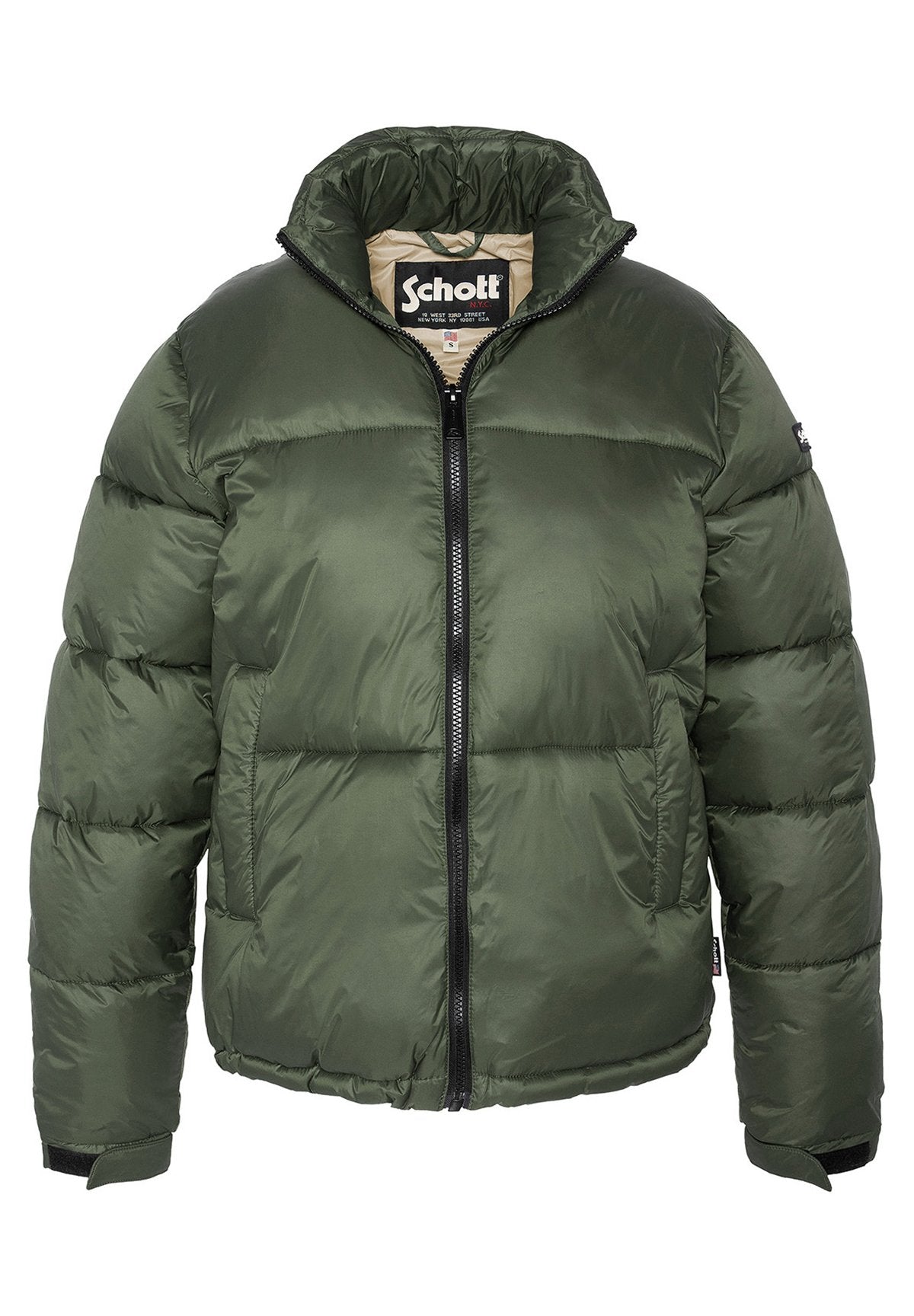 Grüne Puffjacke mit hohem Kragen, Reißverschluss vorne und großen gesteppte Abschnitten. Mit schwarzen Reißverschluss- und Bündchenakzenten. Glatte, glänzende Textur.