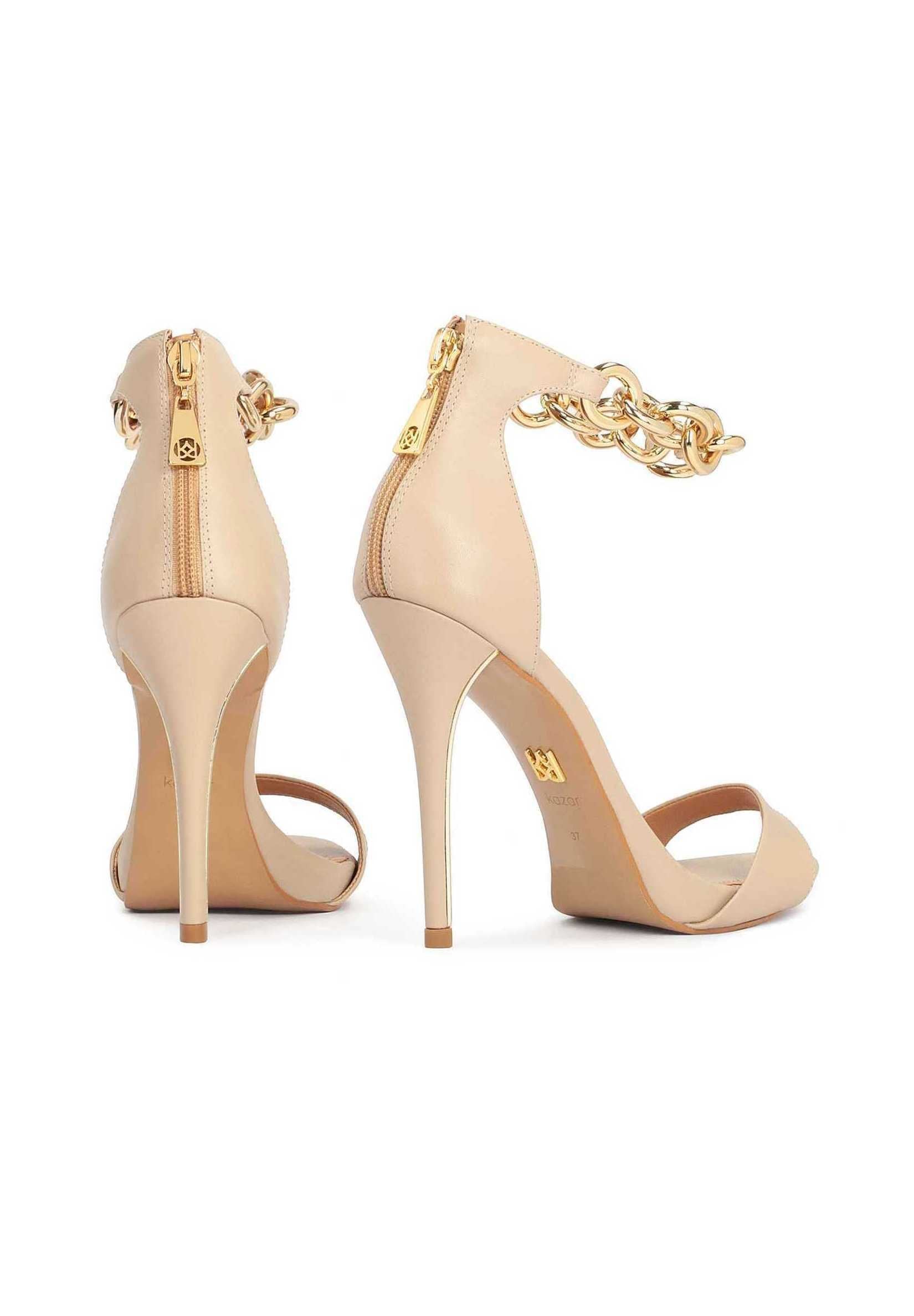 Kazar TERRY - WITH A STILETTO