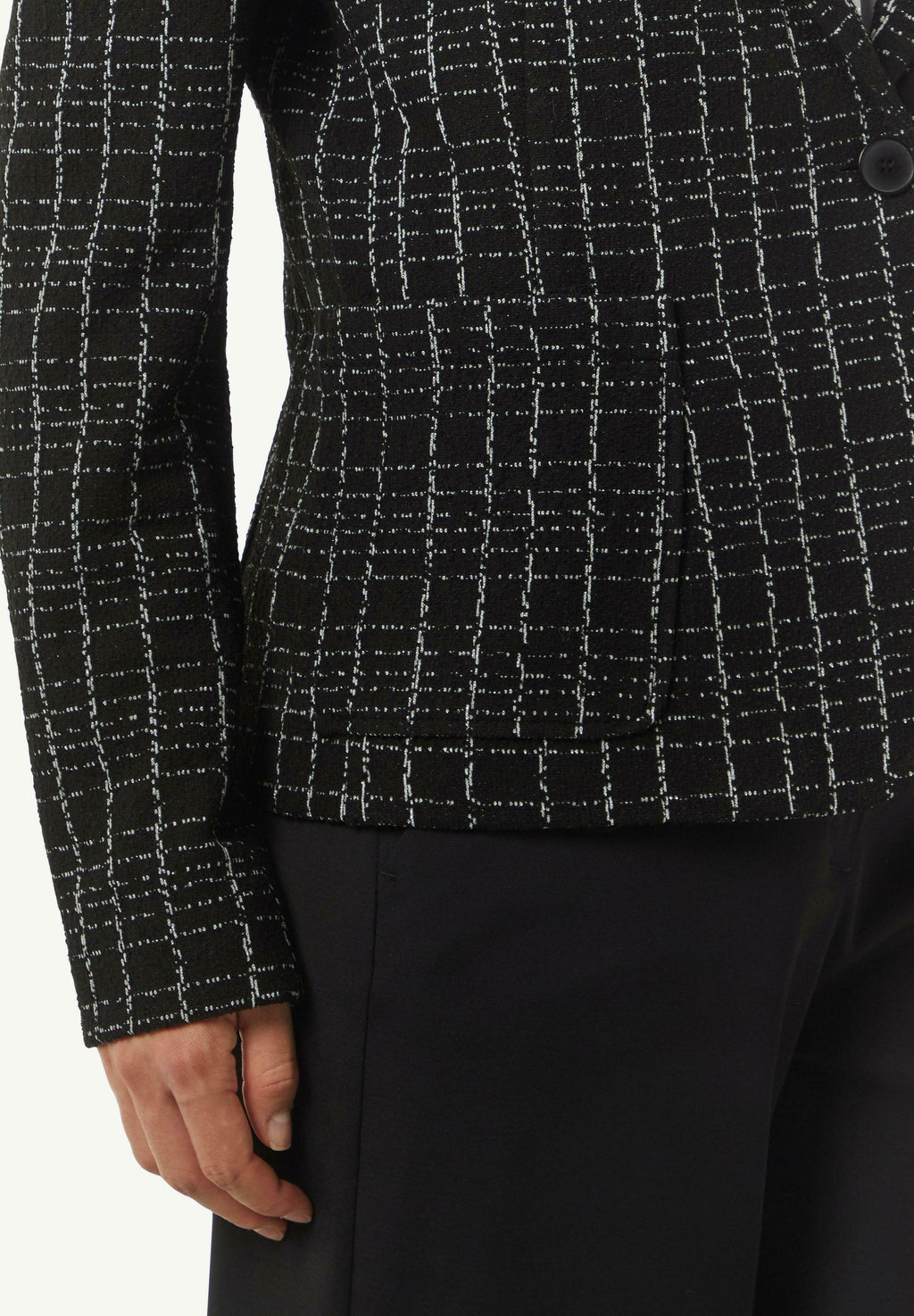 comma Blazer Media 4