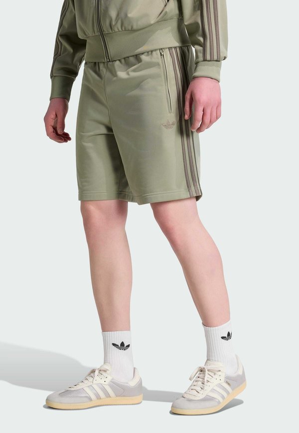 adidas Originals FIREBIRD - Shorts - silver pebble