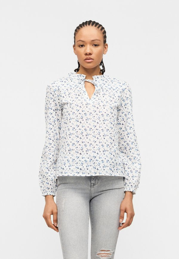 ONLY ONLROANNE - Blouse - cloud dancer