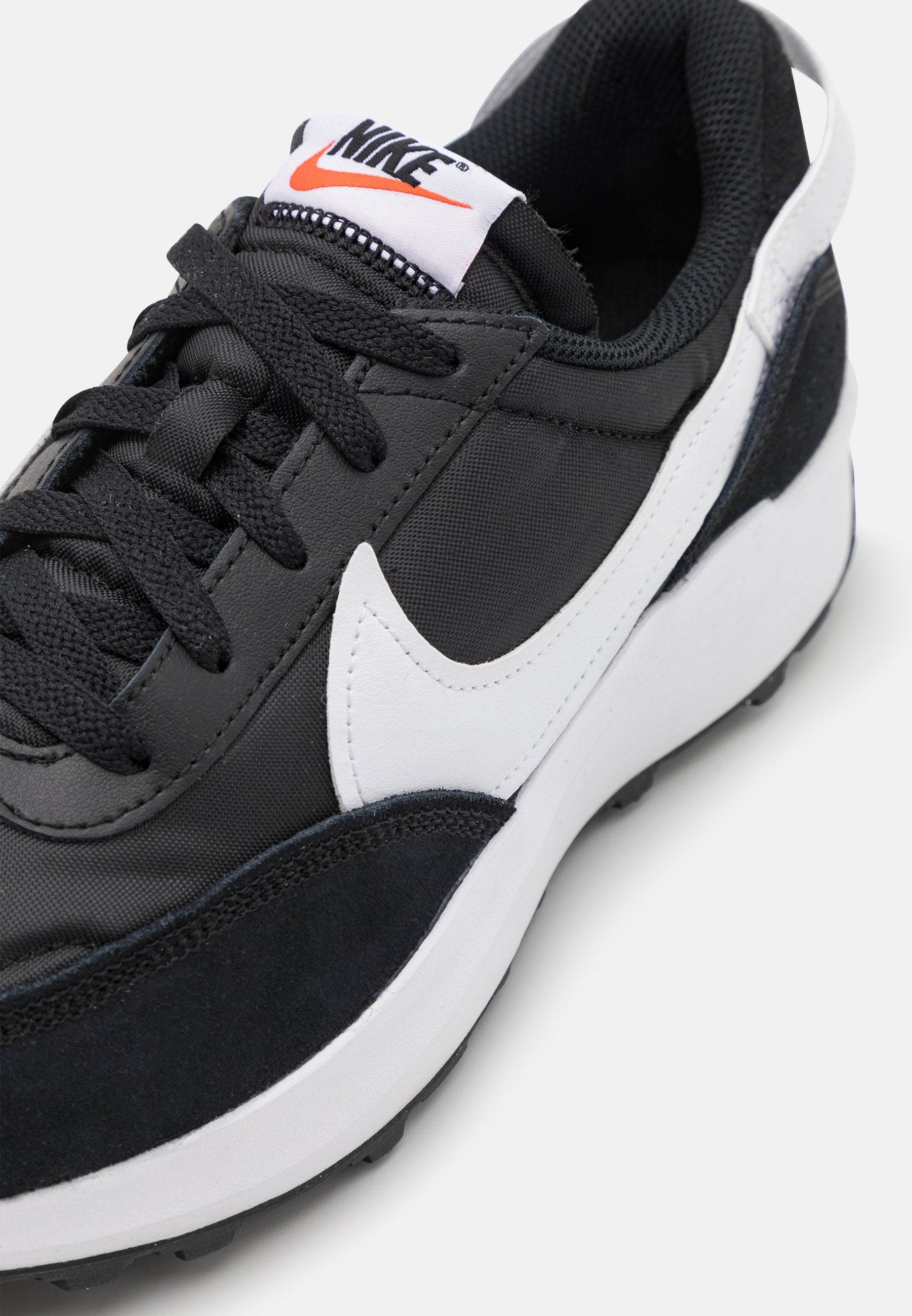 Nike Sportswear DEBUT