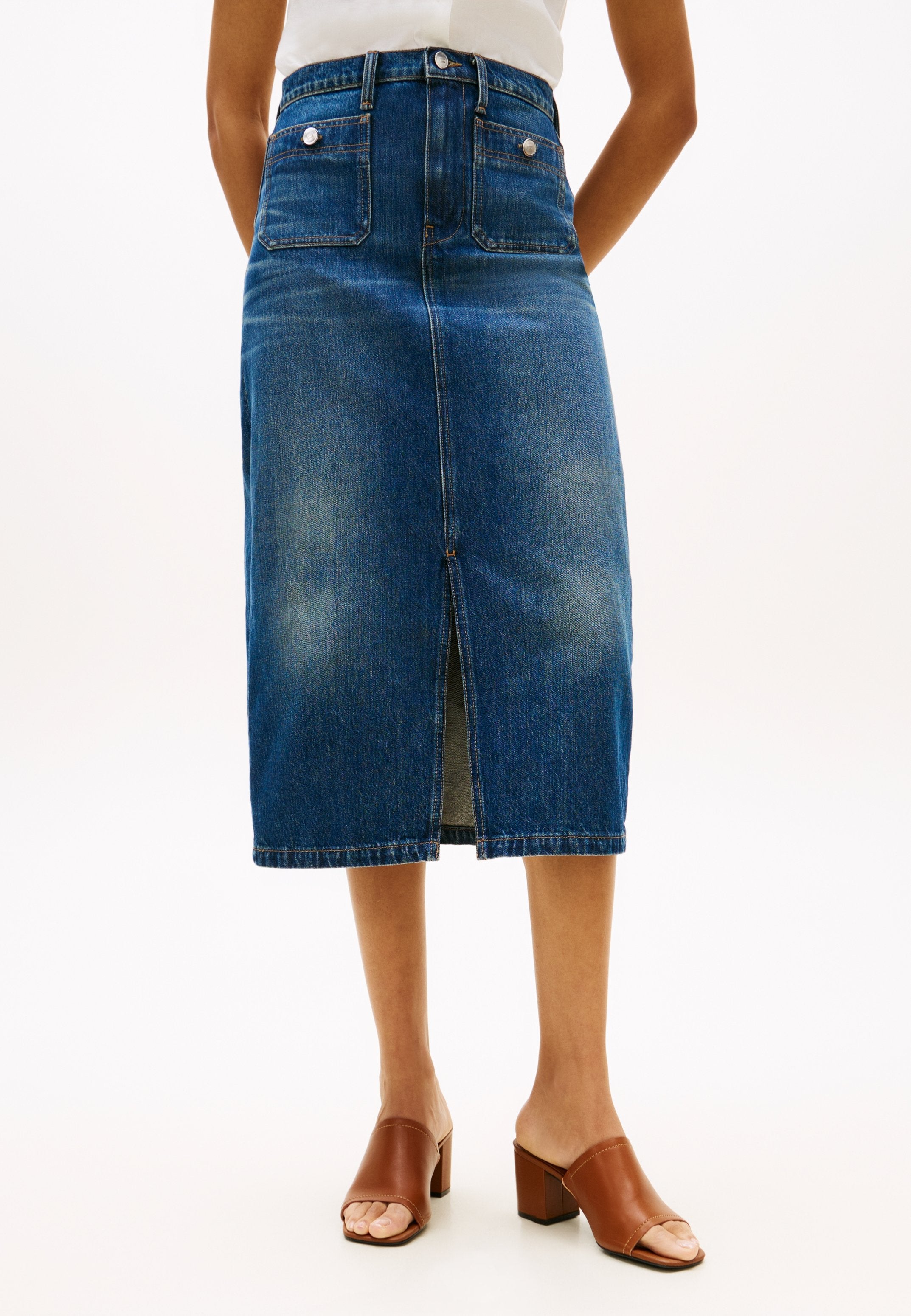 HIGH RISE STRAIGHT DENIM MIDI SKIRT Media 3